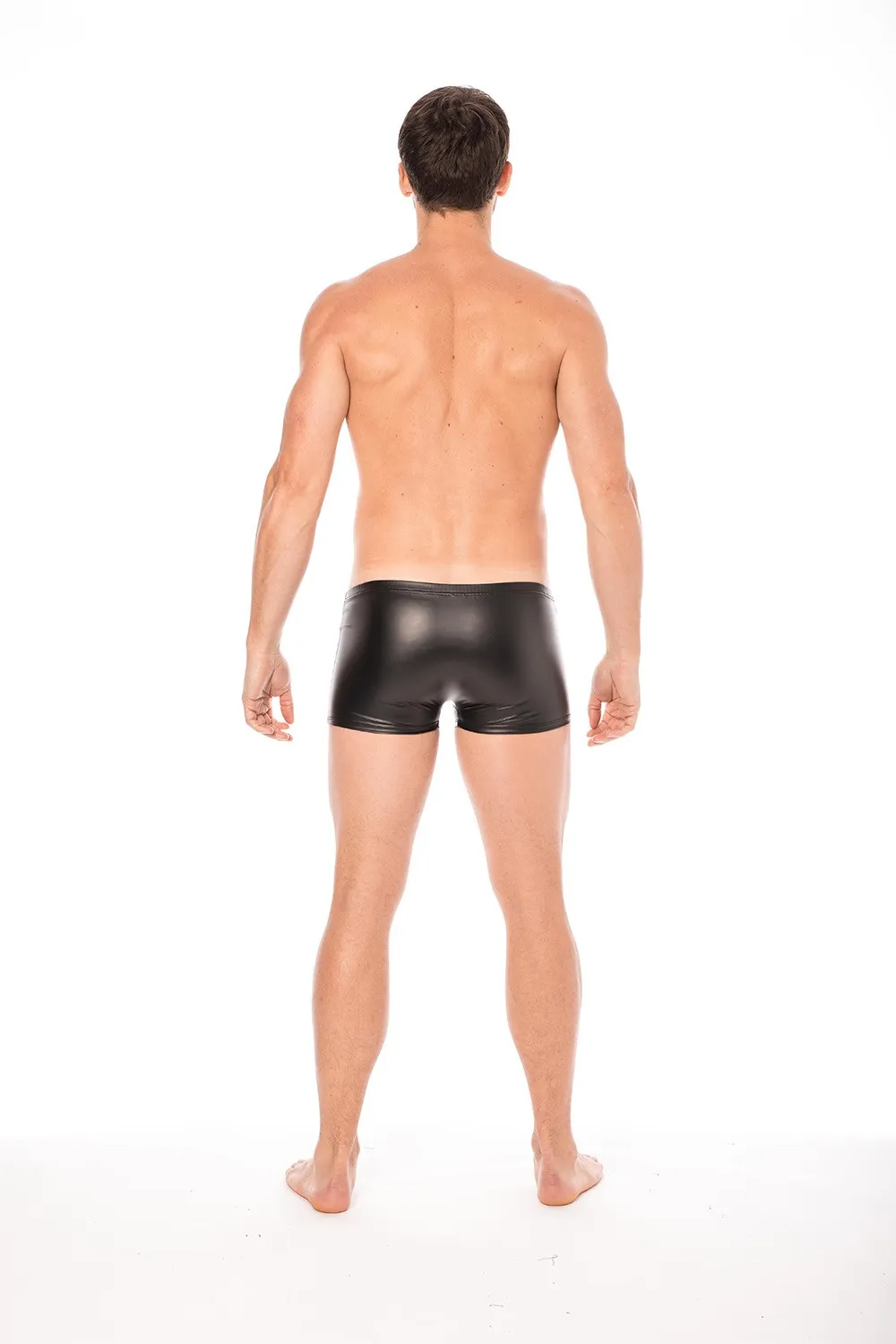 Boxer noir en simili cuir, vue de dos, coupe ajustée, finition brillante, idéal pour des soirées fétiches.