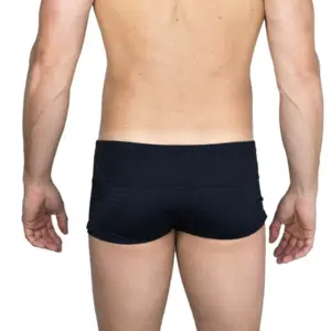 Boxer noir rayé en maille fine, bandes transparentes, vue arrière, design élégant et audacieux pour homme.