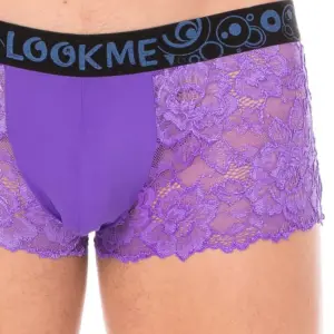 Boxer violet en dentelle florale avec poche opaque, vue de face, élastique noir stylisé, coupe ajustée et sexy.