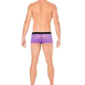 Boxer violet en dentelle florale, vue arrière, taille ajustée avec élastique noir, design sexy et confortable.