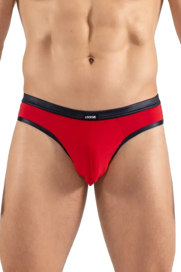 Jockstrap rouge audacieux avec ceinture noire, vue de face, tissu stretch et élastiques confortables, style sportif et sexy.